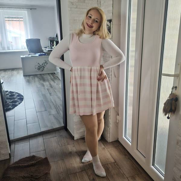 modelka s ID 01022LYGH8 p031