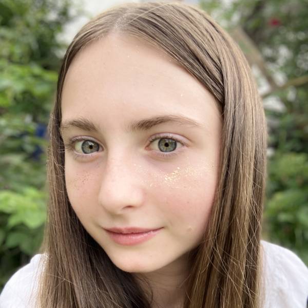 modelka s ID 01022ZCSGM p021