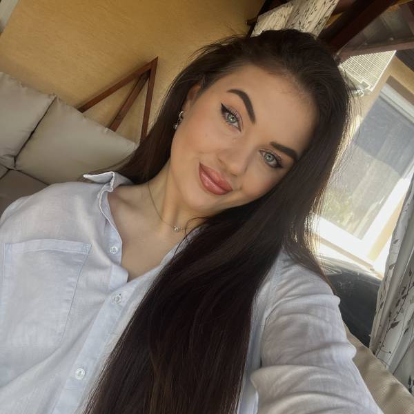 modelka s ID 010231MWID p021