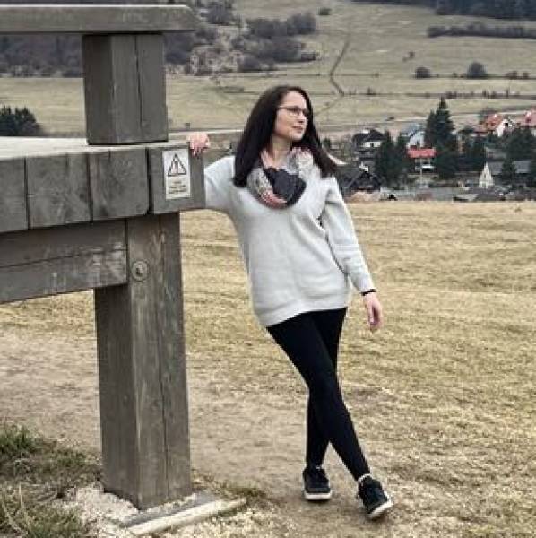 modelka s ID 010232HNRY p031