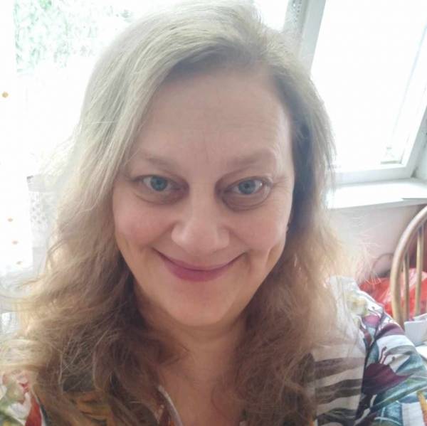 modelka s ID 010236EU16 p021