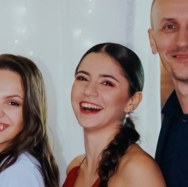 modelka s ID 010237IKNH p021