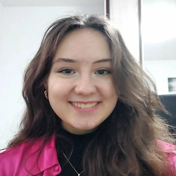 modelka s ID 01023BBGKB p021