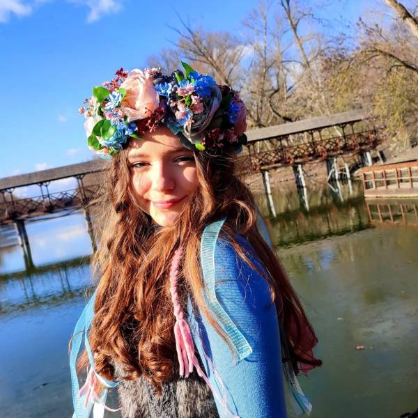 modelka s ID 01023JO0C3 p021