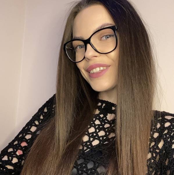 modelka s ID 01023JTJU5 p021