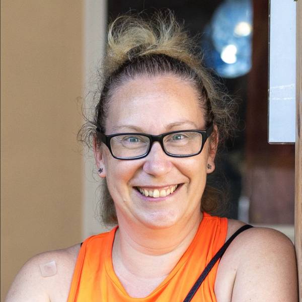 modelka s ID 01023JWDKY p021