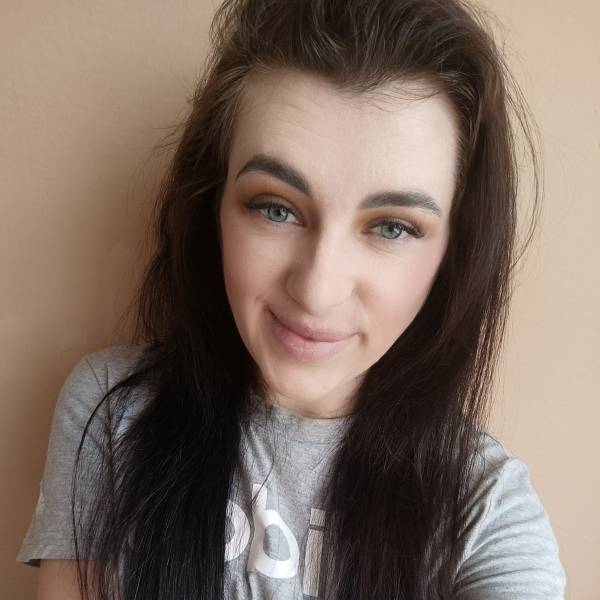 modelka s ID 01023LKJYQ p021