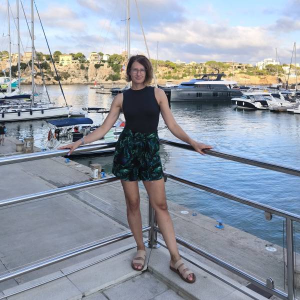 modelka s ID 01023QF4MS p031