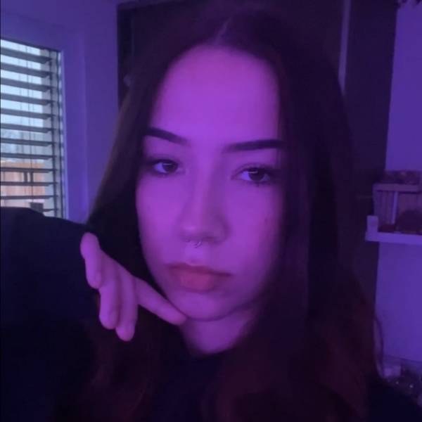 modelka s ID 01023U62GC p021