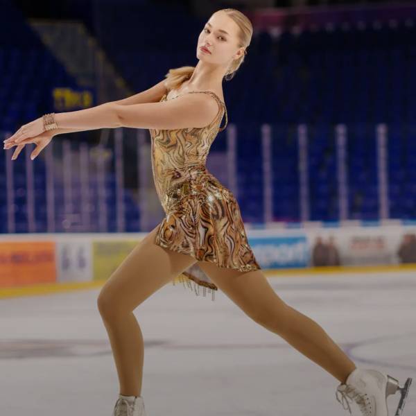 modelka s ID 01023UDA1V p031