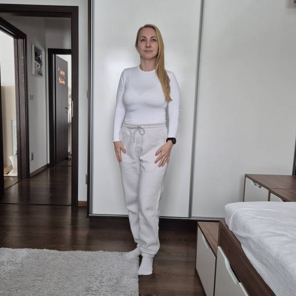 modelka s ID 01023X9C3V p031