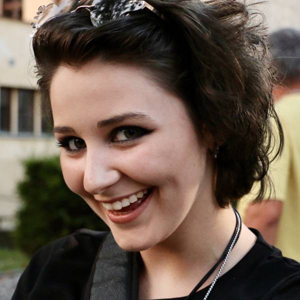 modelka s ID 010243W2W3 p021