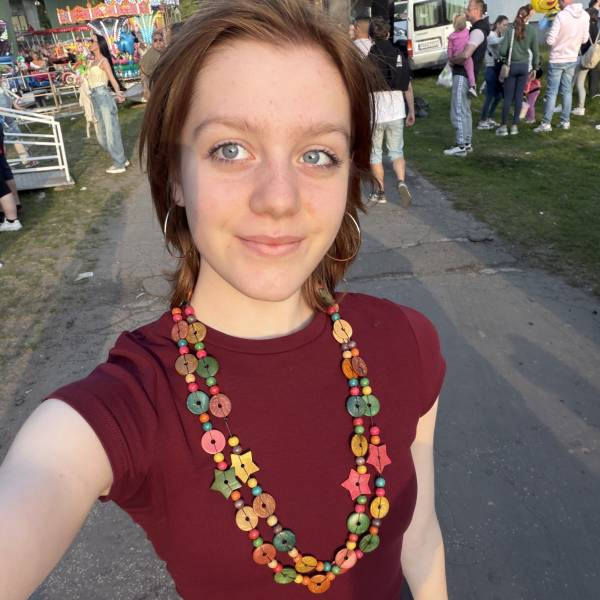 modelka s ID 010244CE94 p021