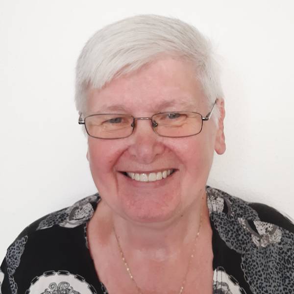 modelka s ID 010246SFGE p021