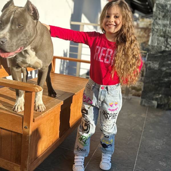 modelka s ID 010249CGC9 p031