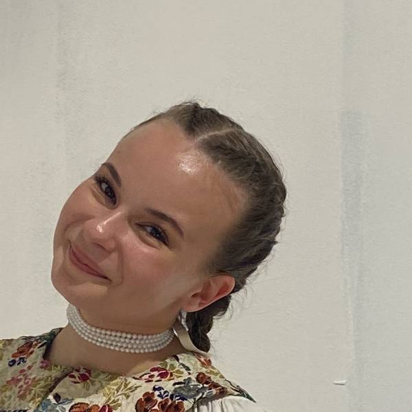 modelka s ID 01024B8QE1 p021