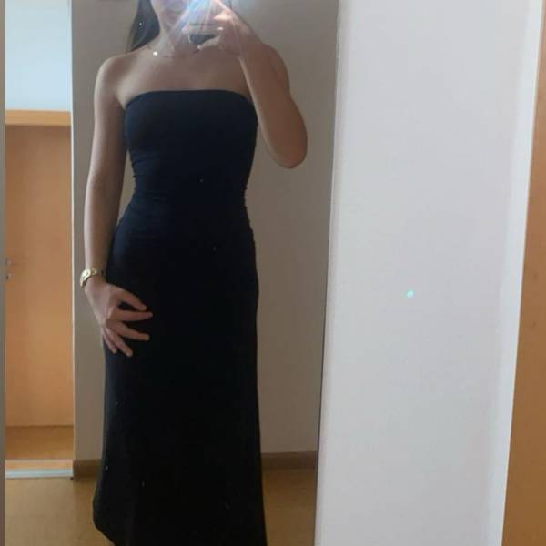 modelka s ID 01024B8QE1 p031