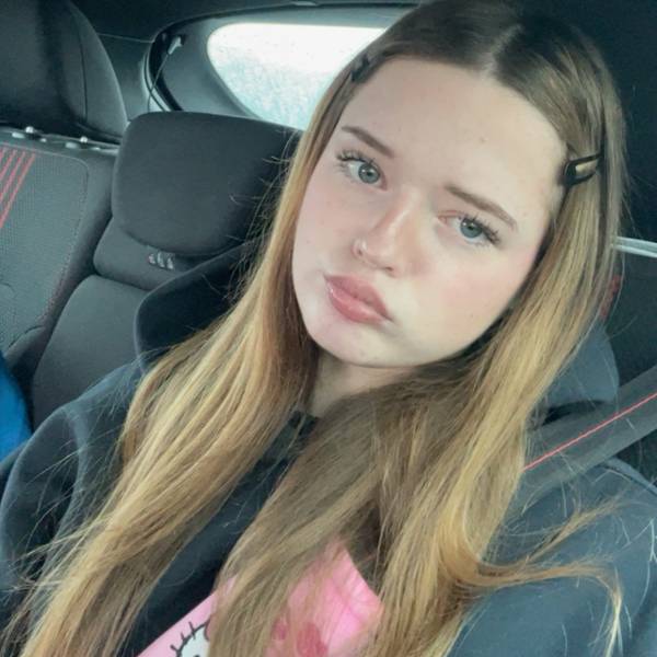 modelka s ID 01024CIU0Z p021