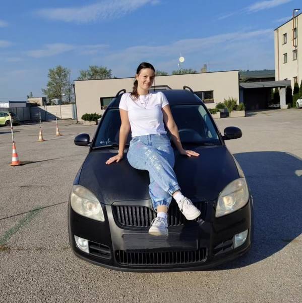 modelka s ID 01024FG26R p031