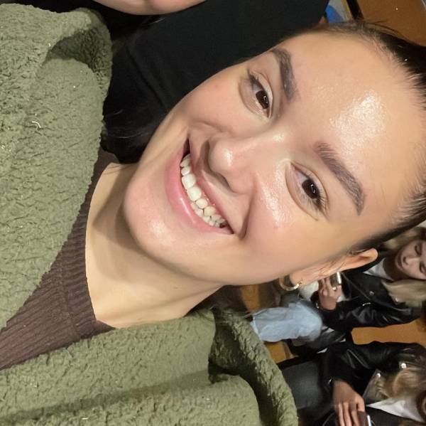 modelka s ID 01024FNQED p021