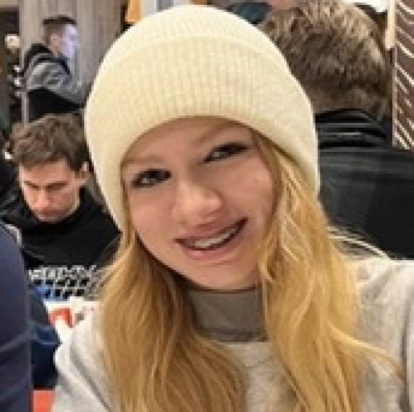 modelka s ID 01024PBJV5 p021