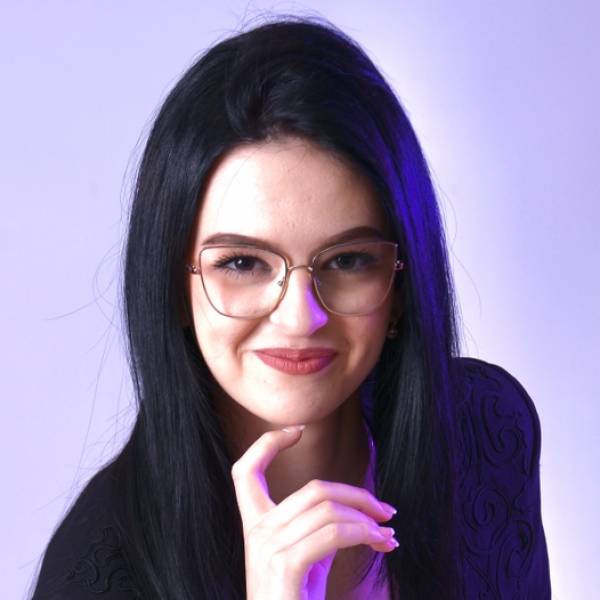modelka s ID 01024UD1JC p021