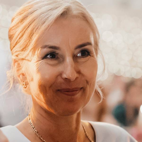 modelka s ID 01024WFT57 p021