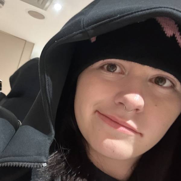 modelka s ID 01024XURQE p021