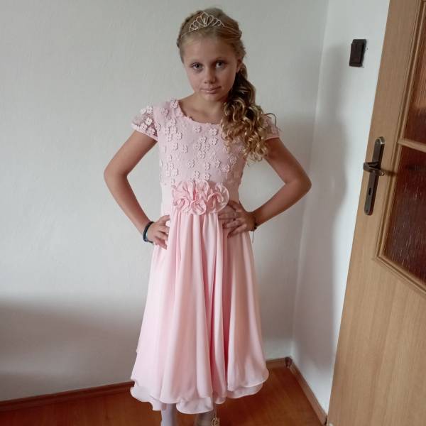 modelka s ID 01025BH1OU p031