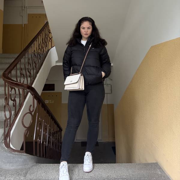 modelka s ID 01025C9NMB p031