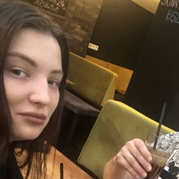 modelka s ID 01025DDI0C p021