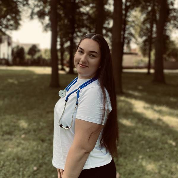 modelka s ID 01025HH0E4 p021