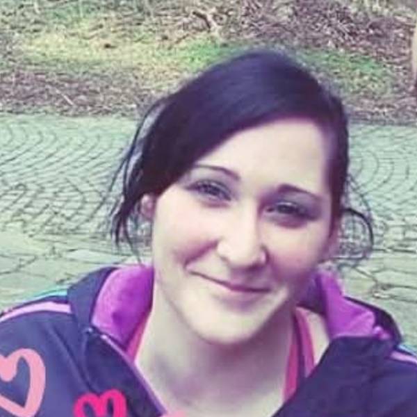 modelka s ID 01025HYSGV p021