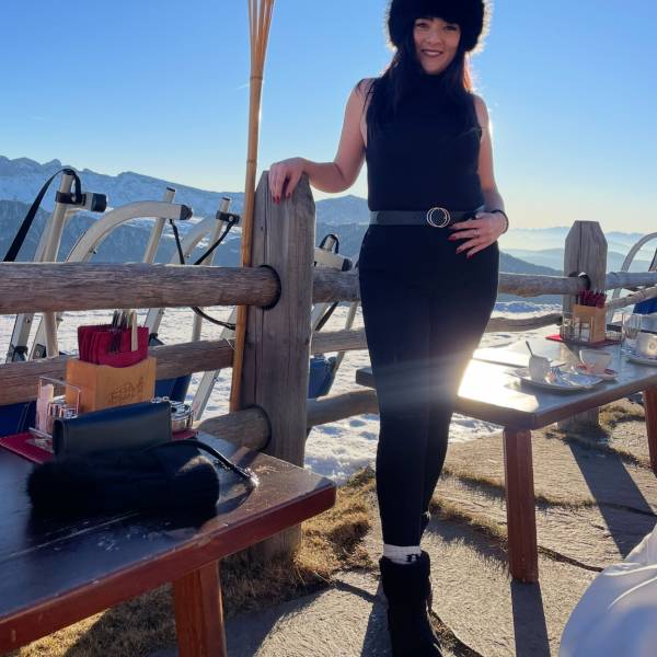 modelka s ID 01025J8OB0 p031