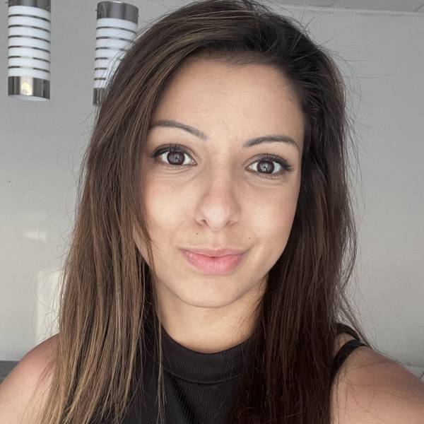 modelka s ID 01025LAH6U p021