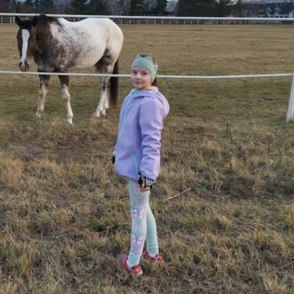 modelka s ID 01025QDLE0 p031