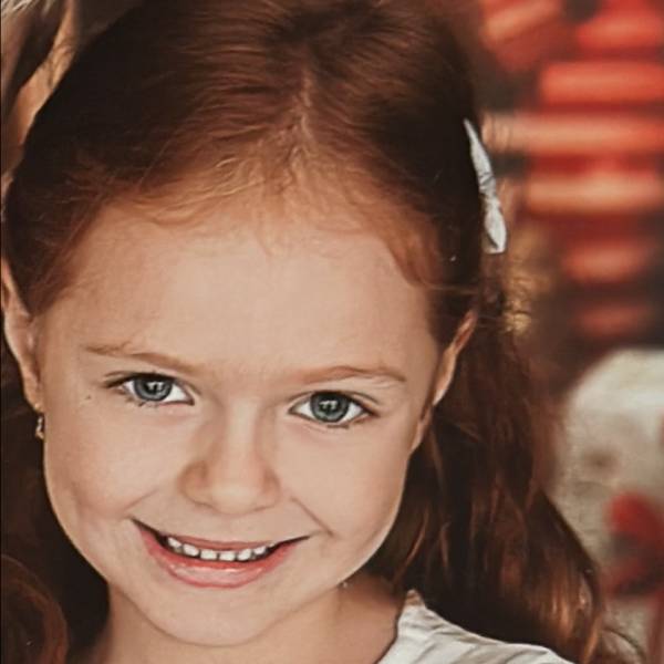 modelka s ID 01025UMV6S p021