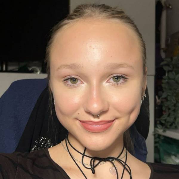 modelka s ID 01025V2ZOO p021