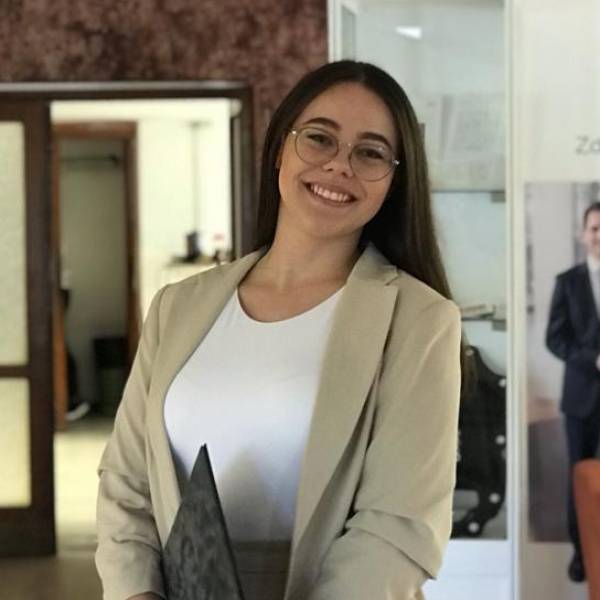 modelka s ID 01025XO1OI p021