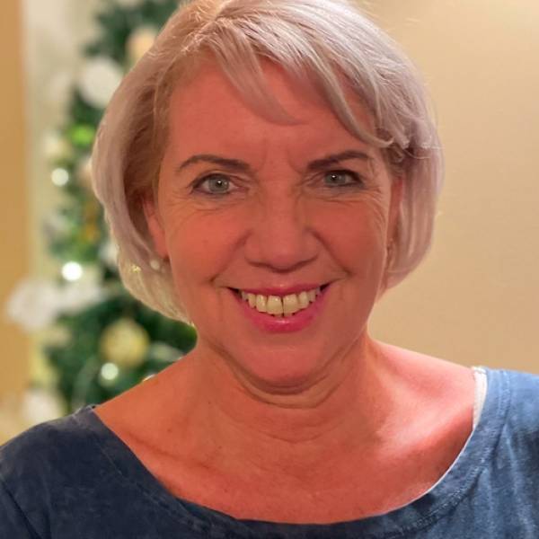 modelka s ID 010261LJZ0 p021