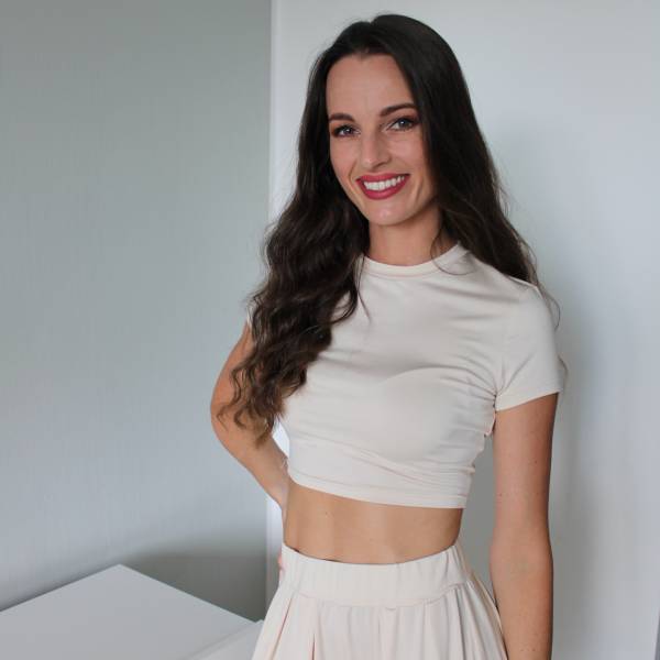 modelka s ID 010263UIO6 p021