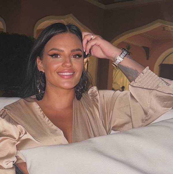 modelka s ID 010265GPFZ p021