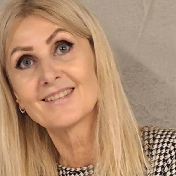 modelka s ID 010268CJG5 p021