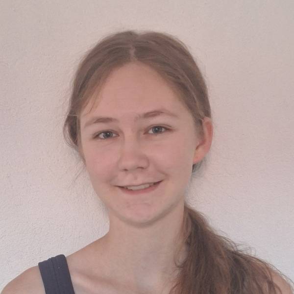 modelka s ID 01026A5QZL p021