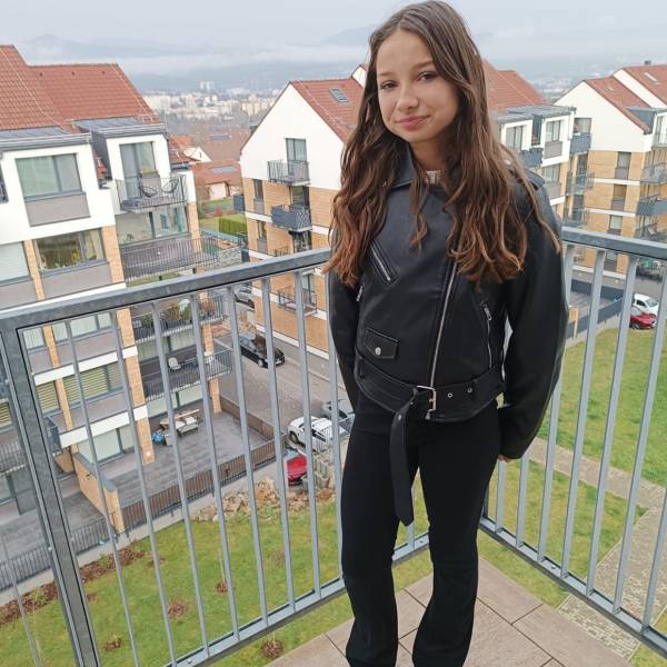 modelka s ID 01026A9O3F p031