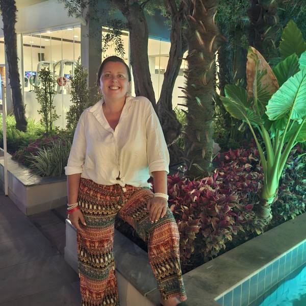 modelka s ID 01026AEG75 p031