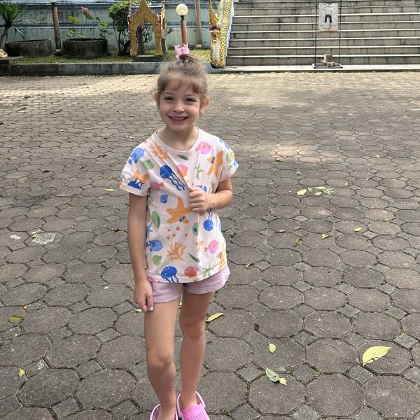 modelka s ID 01026GD7HY p031