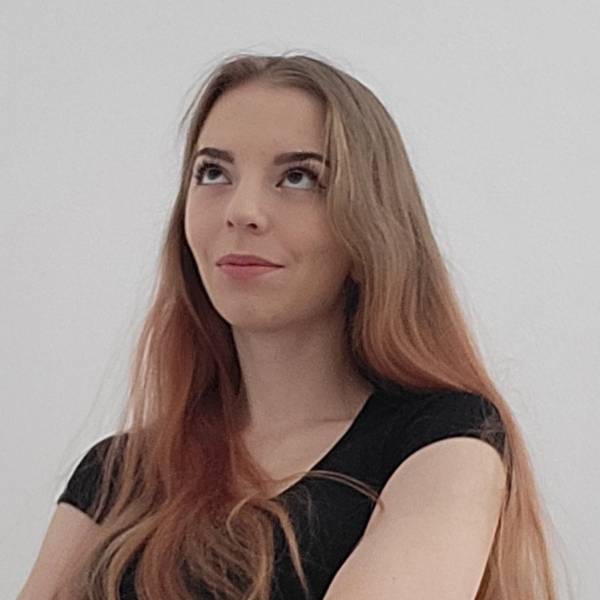 modelka s ID 01026LQQZ4 p021