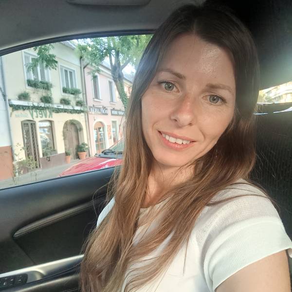 modelka s ID 01026N6VY3 p021