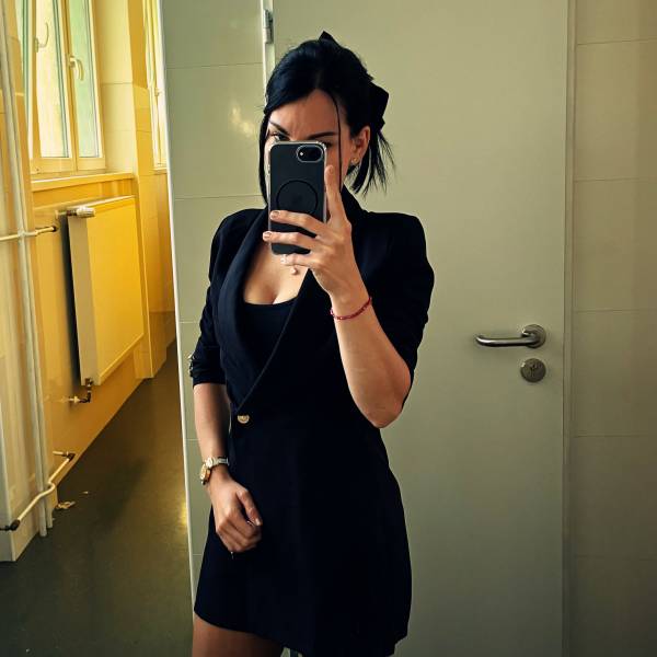 modelka s ID 01026QG0SG p031